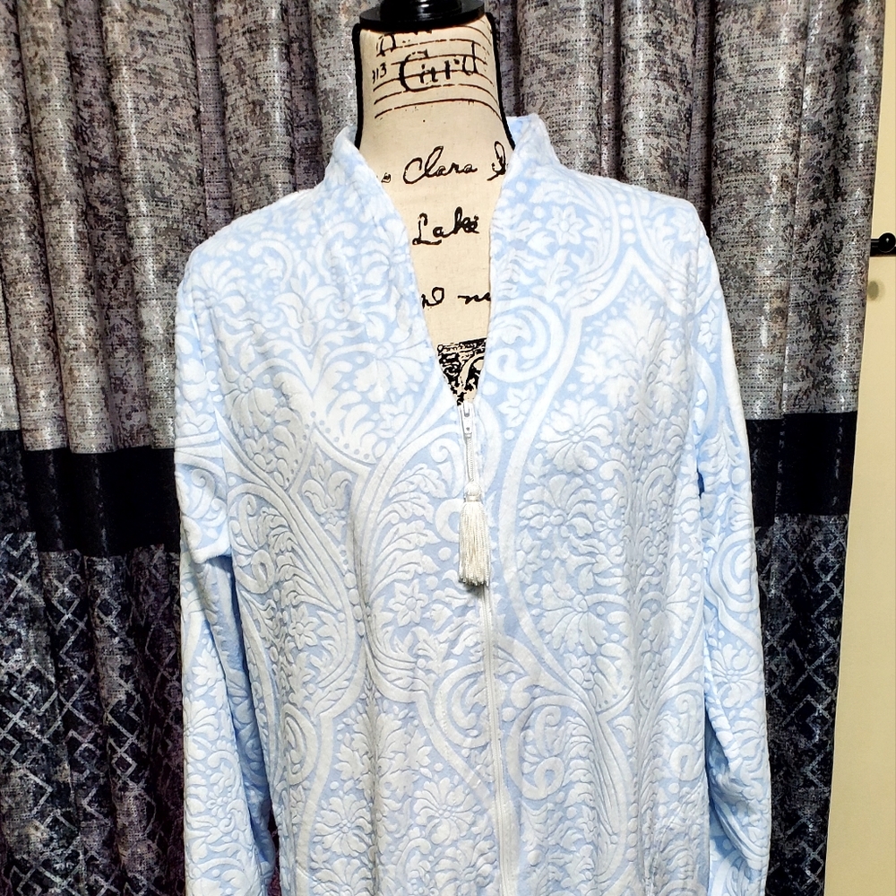 Charter Club women's long Robe size M